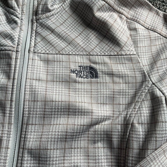 North face light jacket - Picture 1 of 3